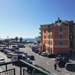 https://mare-relax.hotelitalianriviera.com